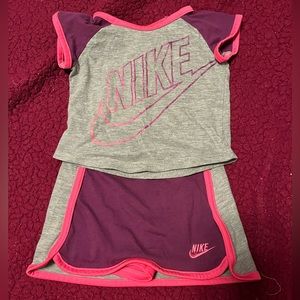 Baby Girl Nike Lot Size 12 Months